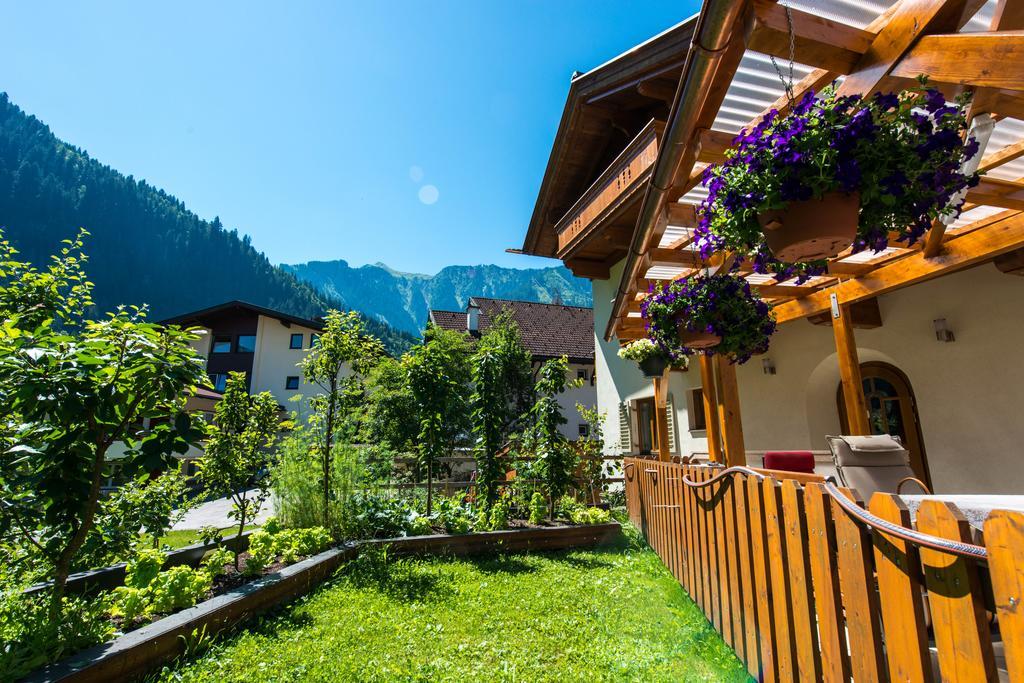 ホテル Moroder Haus マイヤーホーフェン エクステリア 写真